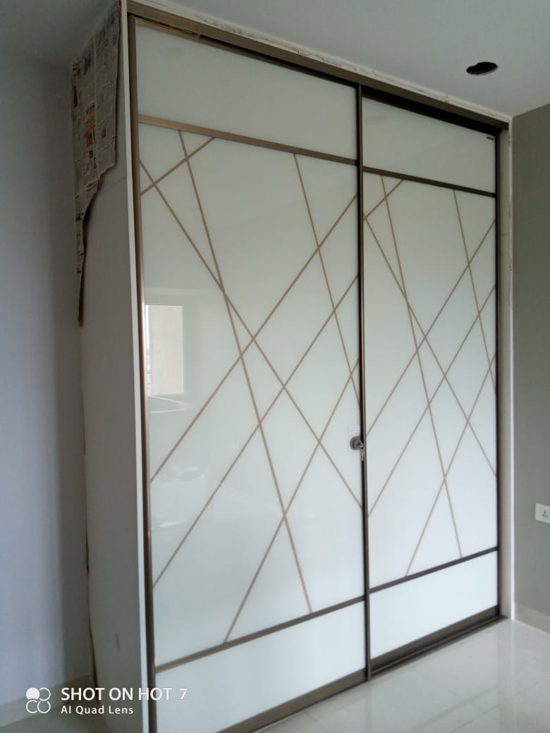 top-lacquer-glass-wardrobes-designs-dealers-manufacturers-in-noida-greater-noida-india